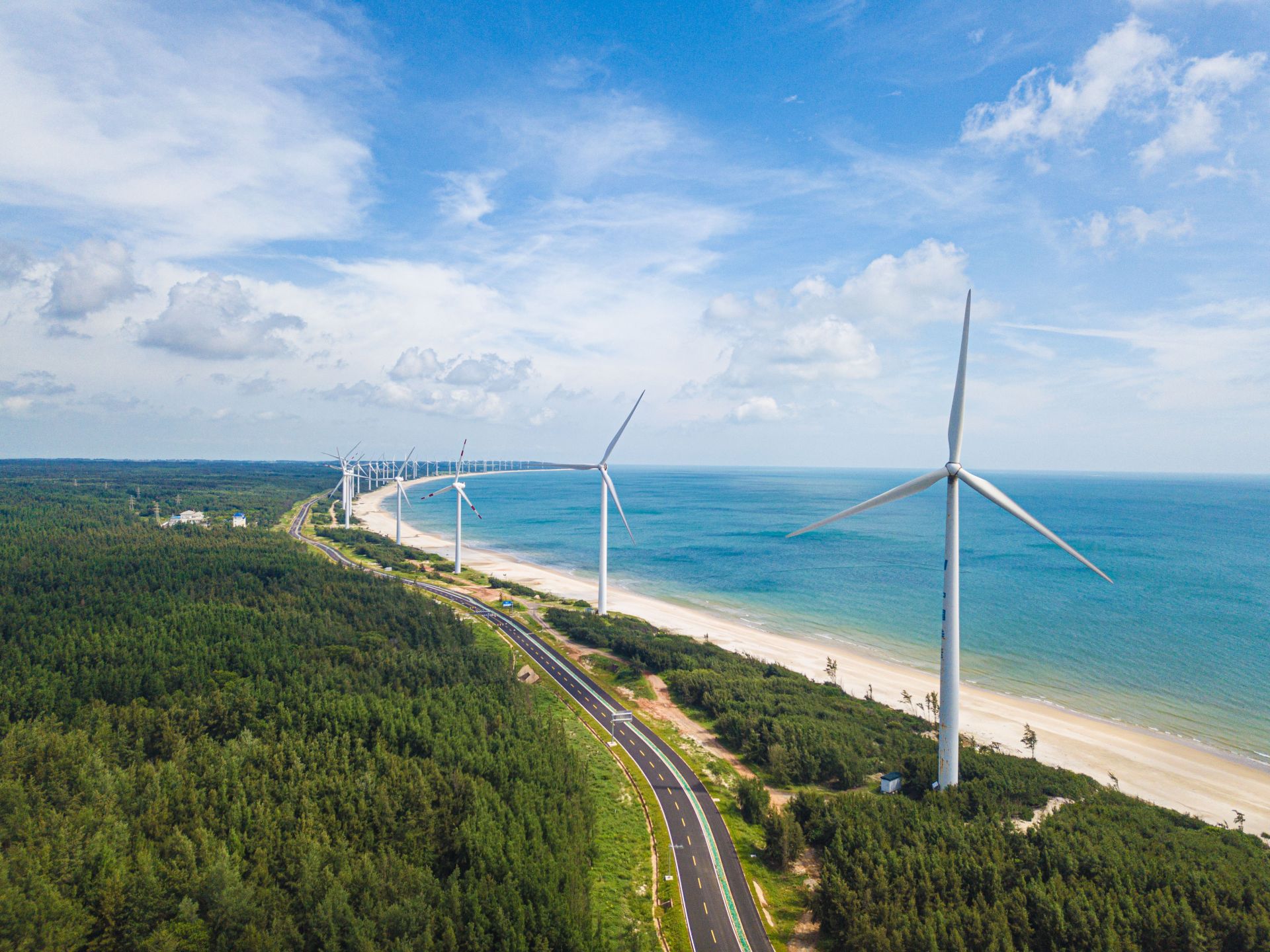 海南环岛旅游公路全线通车